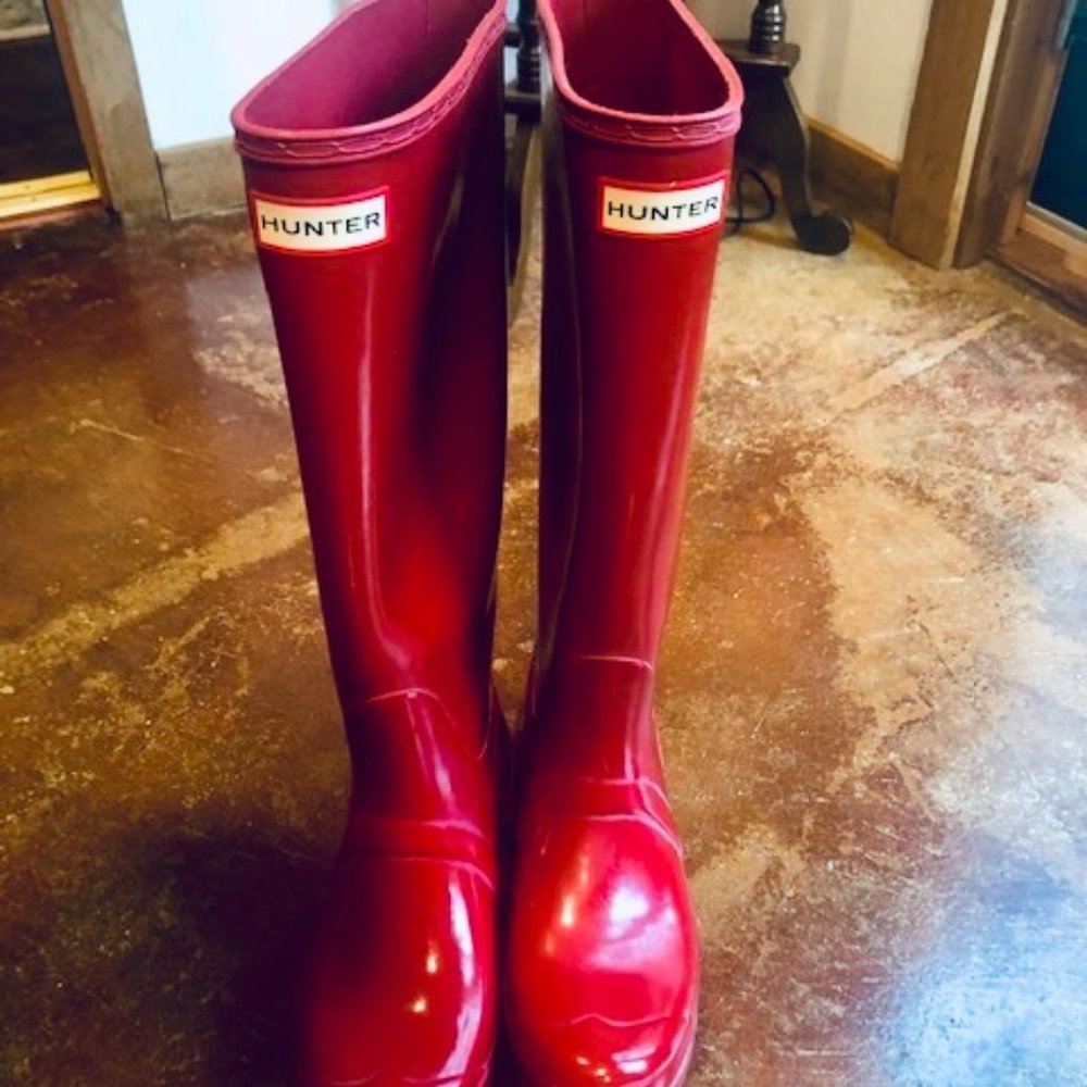 Women's size 8 Hunter boots